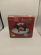 Betty Crocker Bake'n Fill Flip&Decorate Pan 4 Piece Baking Set&Book, New in Box