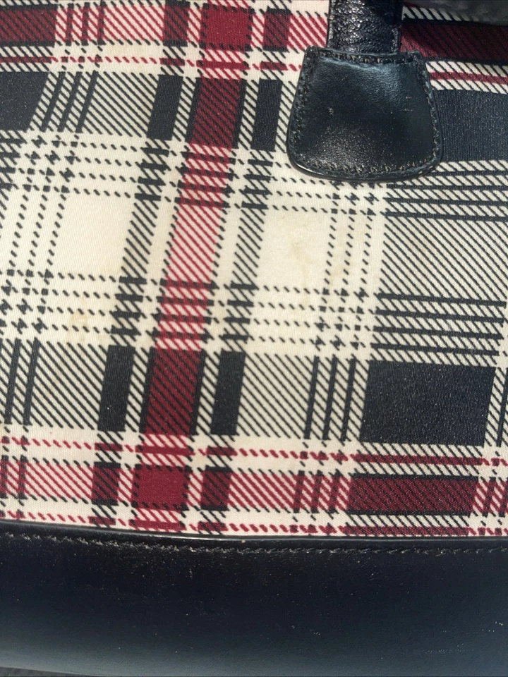 Bolso de Mano con Interior Rojo, Borde Negro Maxx New York Cuadros NUEVO CON ETIQUETAS 12" L X 8" H X 3" D Foto 4 de 4