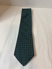 Countess Mara Necktie All Silk Made In USA Imported Silk Green Tie