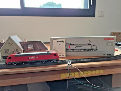 märklin digital ho 37353 BR 152 RAILION avec Klaxon très bon état. - Photo 1/4