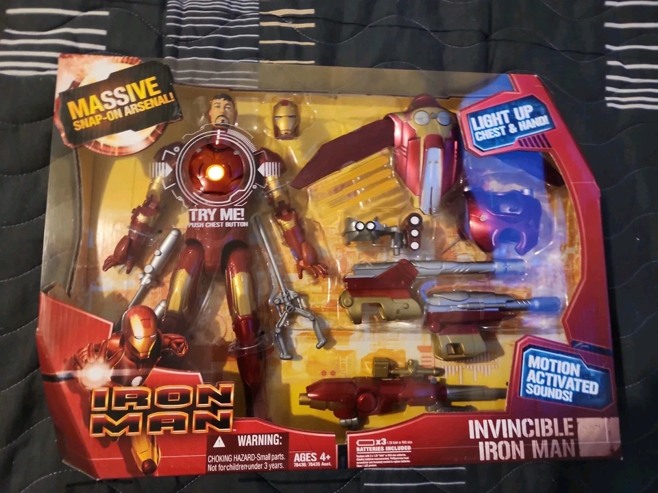 Invicible Iron Man "Massive Snap-on Arsenal" - lights & sounds - 10" - Photo 2/4