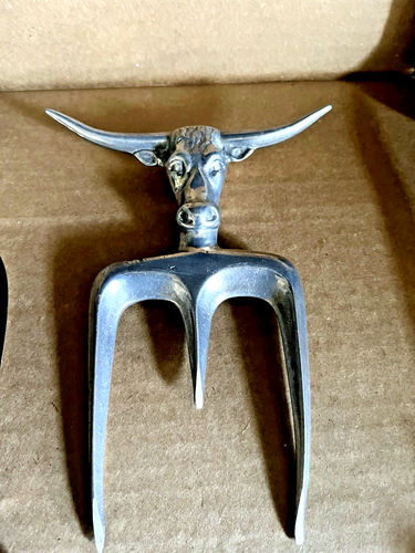 VTG. BULL Steer Texas Long Horn Wilton Servings Meat Knives Hogs Pewter - Picture 4 of 9