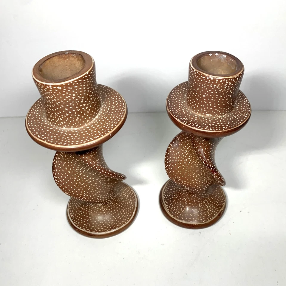 Juego de 2 candelabros de piedra de jabón tallados a mano hechos en Kenia puntos marrones 5" Foto 2 de 4