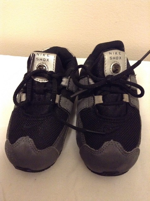 boys running shoes nz