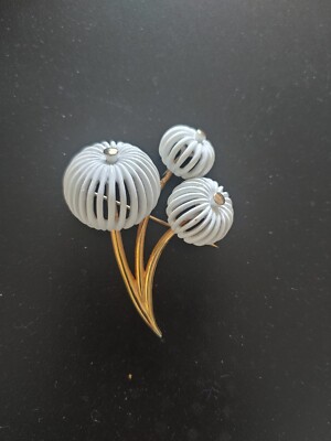 Vtg. Monet Gold Tone And White Floral Trio MCM Free Ship