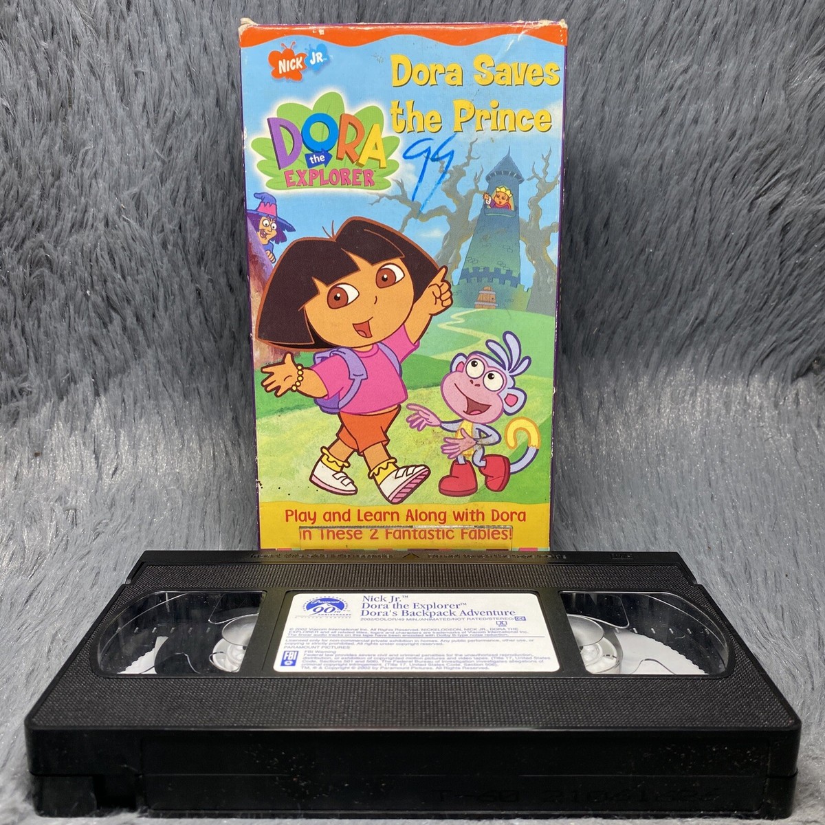 Dora the Explorer - Dora Saves the Prince VHS Tape 2002