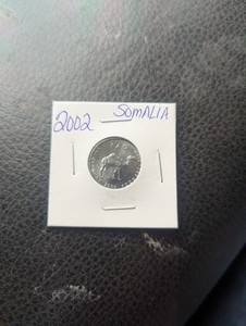 SOMALIA KM46 2002 UNCIRCULATED-UNC MINT-BU 10 SHILLING ELEPHANT CAMEL COIN