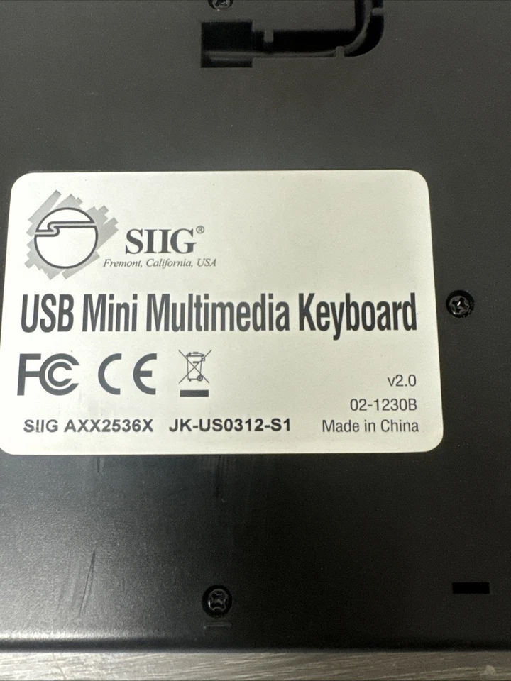 SIIG USB Mini Multimedia Keyboard - Image 4 of 4
