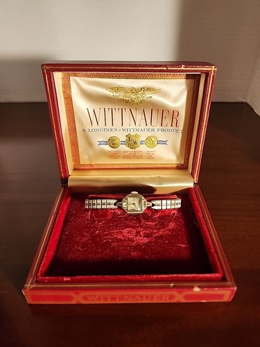 Vintage Longines Wittnauer 14K Gold Ladies Watch With Box NOT RUNNING