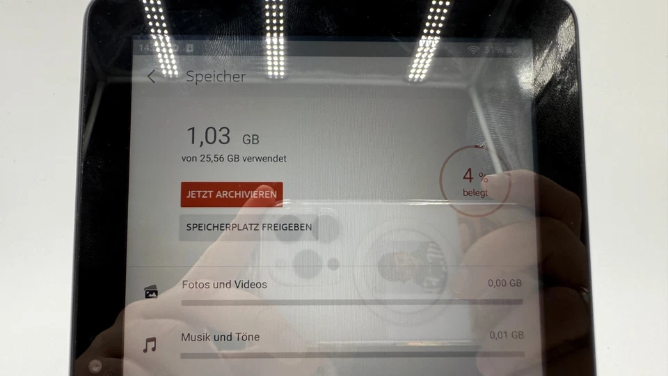 Amazon Fire HD 8 (12. Gen) - 32GB - Schwarz - Wi-Fi. 8 Zoll - Bild 3 von 4