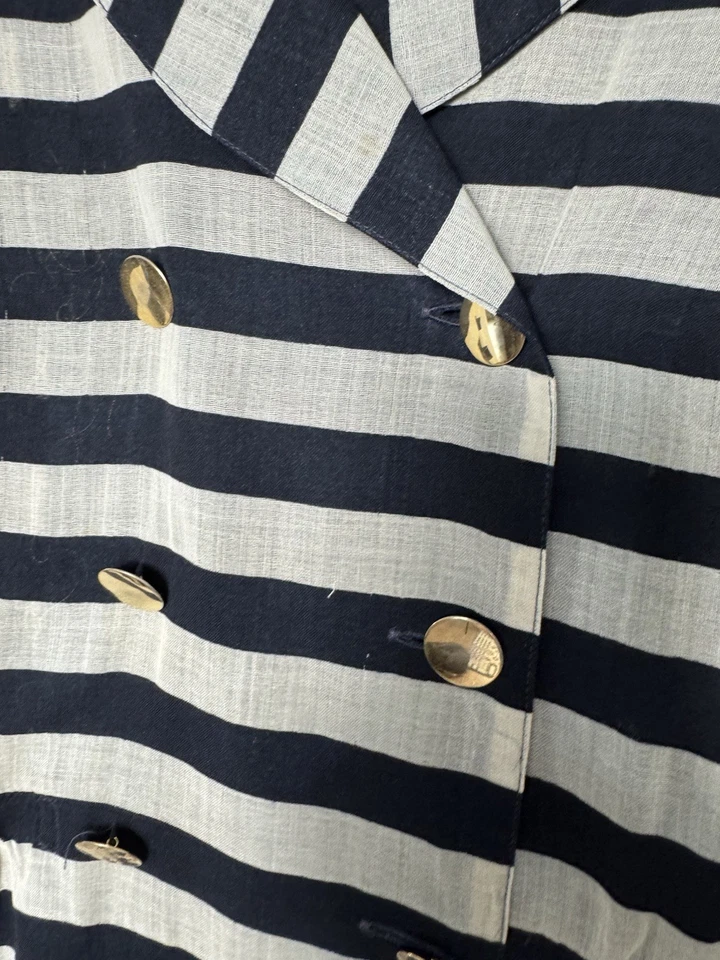 Vestido Louis Feraud Vintage Rayas EE. UU. 6 Azul Marino Crema Doble Pecho Botones Dorados Foto 4 de 4