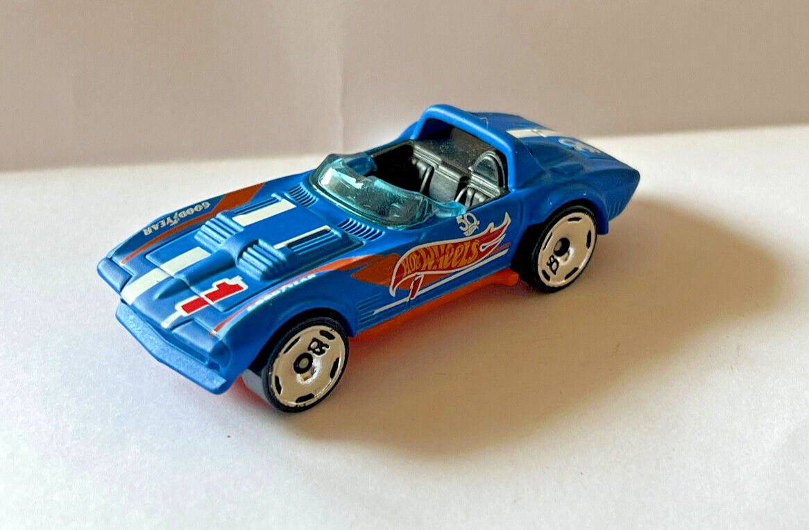 Hot Wheels #CFH04 - Chevrolet Corvette Grand Sport Roadster HW