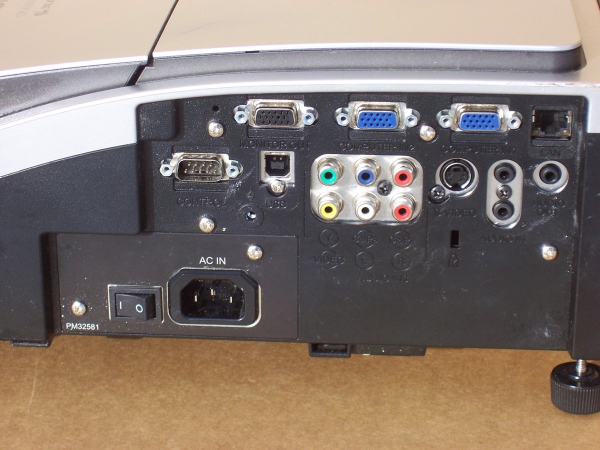 hitachi 日立 液晶プロジェクター CP-A100 hitachi 日立 液晶プロジェクター CP-A100 CP-A100J：生産終了