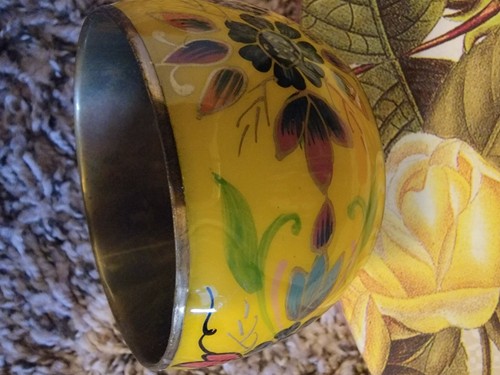 women's yellow floral printed metal bracelet - Picture 3 of 3