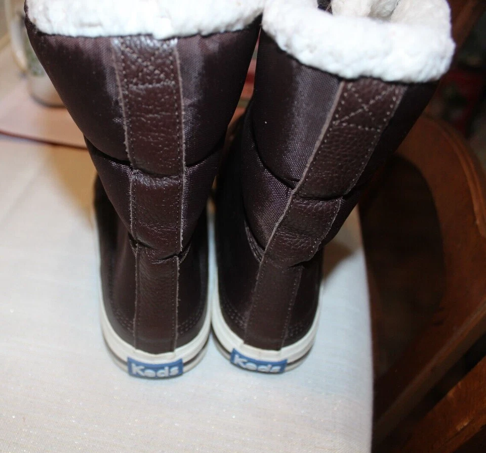 KEDS FAUX FUR LINED BOOTS-SIZE 8 - Image 3 of 4