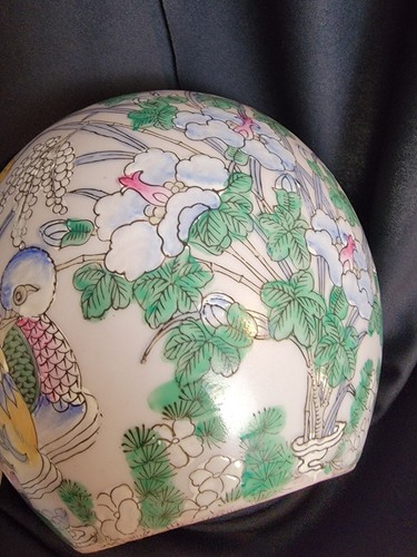 PORCELAIN CHINA VASE, QIANLONGN , contemporary PRESTINE CONDITION! - Picture 12 of 17
