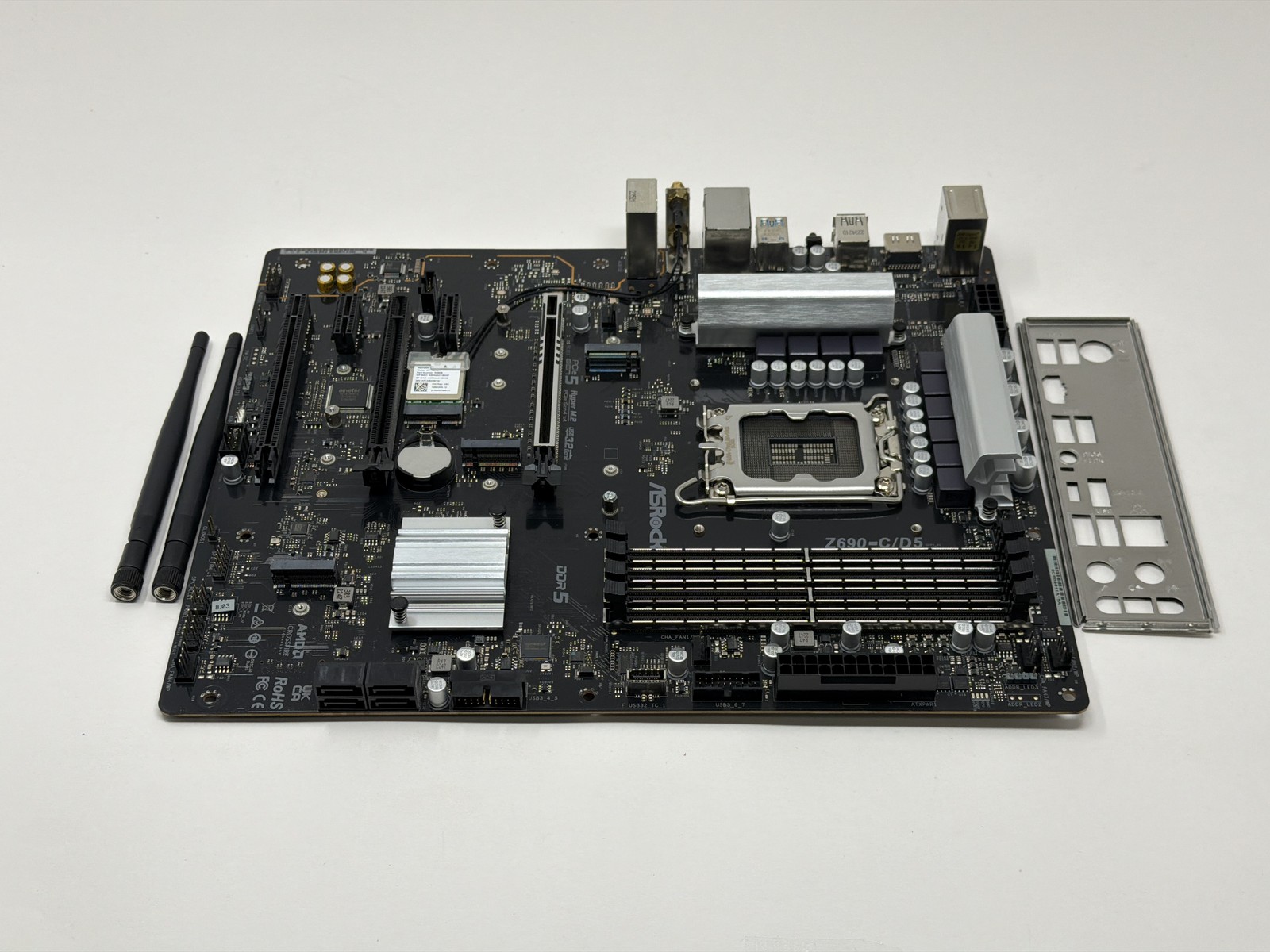 ASRock Z690-C-D5 LGA 1700 Intel Z690 ATX WiFi Motherboard Good