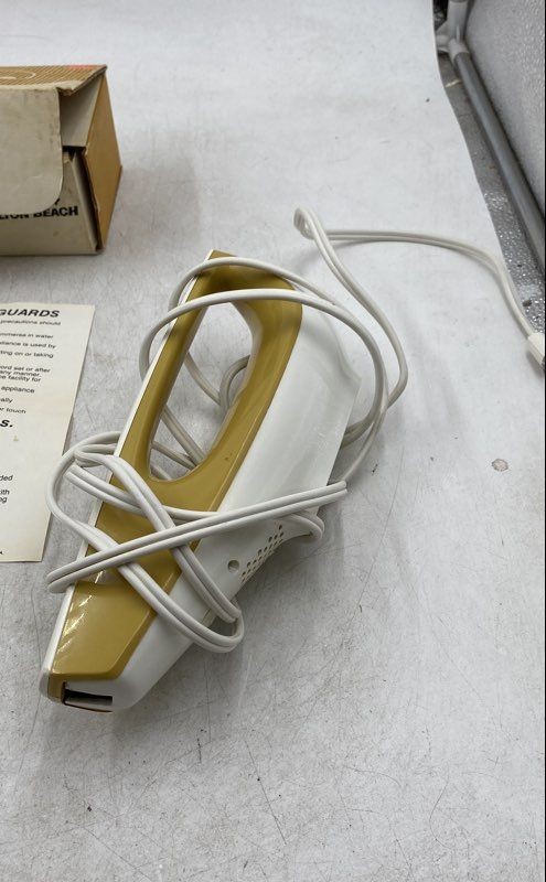 Vintage Hamilton Beach 275G Gold White 100 Watts Scovill Corded Electric Knife