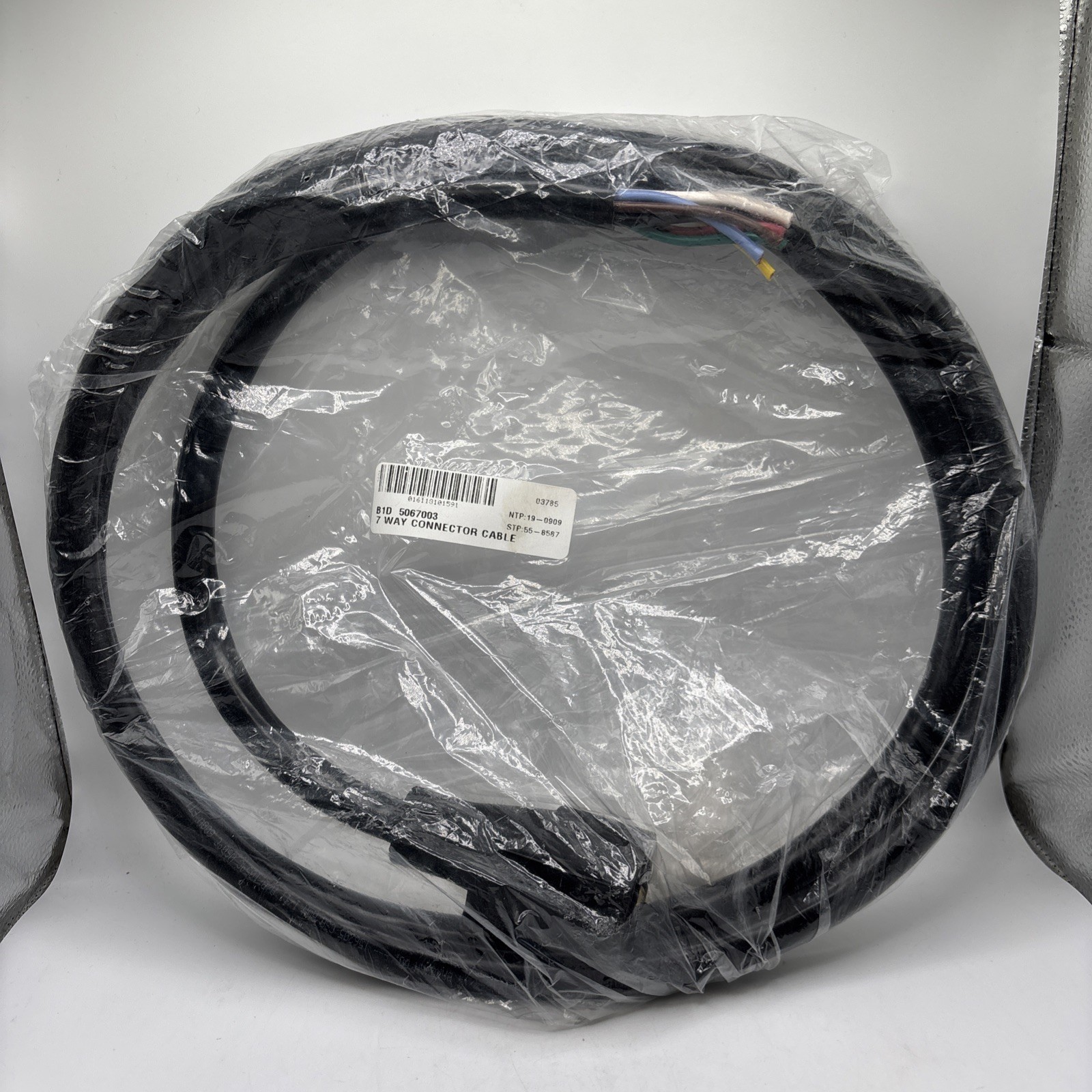 Bargman 50-67-003 7-Way Trailer End Connector Cable 8 ft New Open Bag