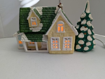 Nantucket Department 56 Snow House 1986 with original box, power cord, and bulb.