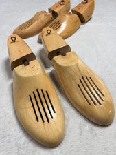 VTG Earl Natural Wood Breathable Cedar Shoe Trees Sz 9 Adjustable Metal Spring