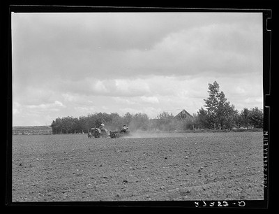 Photo:Fairfield Bench Farms Montana 1939 Farmer Wife Tractor Seed Drill
