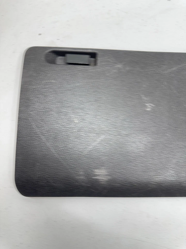 Hummer H3 2006-2010 compartimento de almacenamiento trasero cubierta de puerta plástico derecho 06-10 S2 Foto 4 de 4