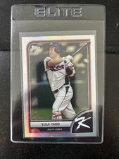 2023 Topps World Baseball Classic EUIJI YANG Silver Rainbow Foil Base WBC AG