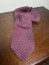 Brooks Brothers 100 Silk Made In USA Geometric Red/Burgundy Necktie