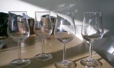 Hennessy Cognac Schnaps Gläser Tulpenstil Stiel Vintage 4er Set. 14,5 cm hoch