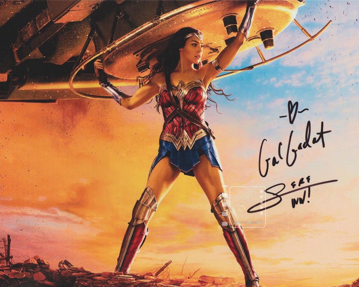 Gal Gadot Wonder 10