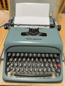 Olivetti Studio 44 Typewriter | eBay
