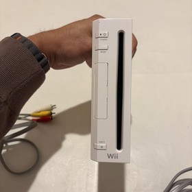 Nintendo Wii Console White RVL-001 W/ Remote Sensor Bar Cables Tested Power On