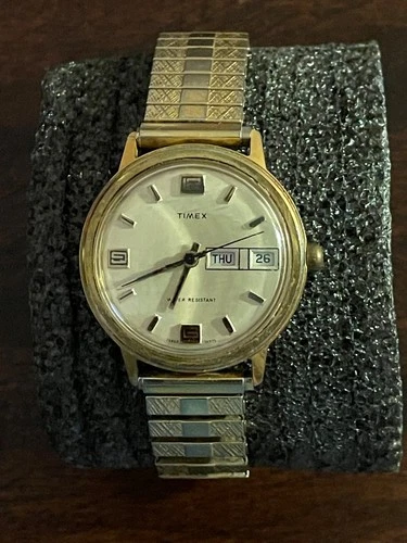 VINTAGE 1960's TIMEX MARLIN DAY/DATE MECHANICAL HANDWIND GOLD TONE MEN'S WATCH