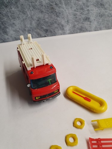 siku V 339 - 2213 - Veicolo di soccorso in acqua MB L406 D - 1:55 - anni 70 - mint - Foto 3 di 14