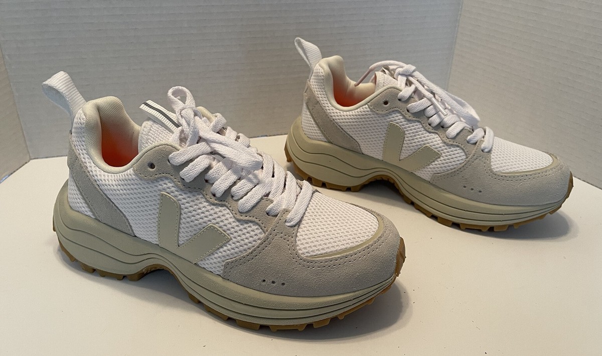 NWOT VEJA VENTURI WOMEN'S SNEAKER SHOES WHITE PIERRE NATURAL SIZE