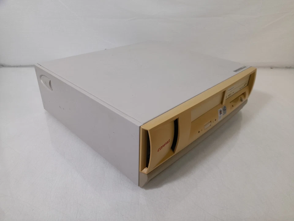 Vintage Compaq Deskpro EN PC Pentium III 800 MHz 510MB 80GB HDD With Peripherals - Image 2 of 4