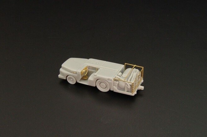 Brengun BRS144029 - 1:144 MD-3 USN Fire Tractor Small - New