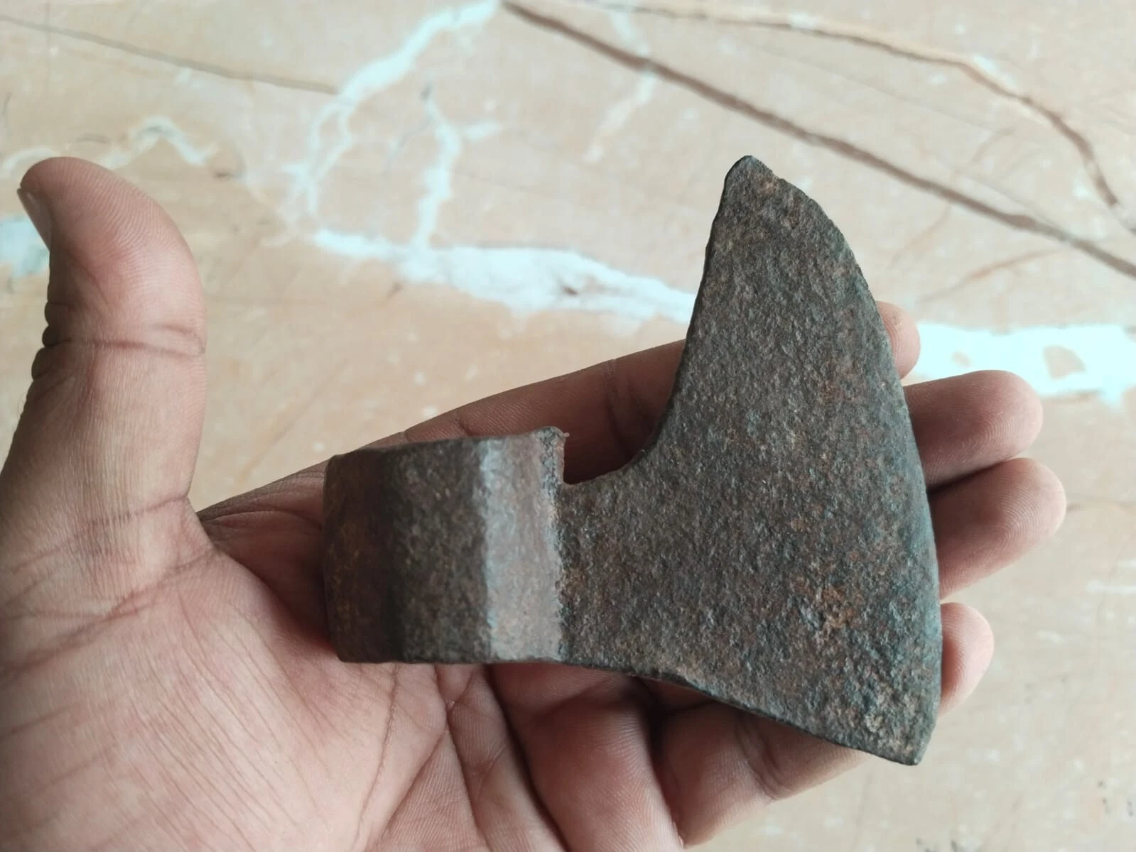 OLD VINTAGE HAND FORGED RUSTIC IRON AXE HATCHET HEAD WOOD CUTTER TOOL