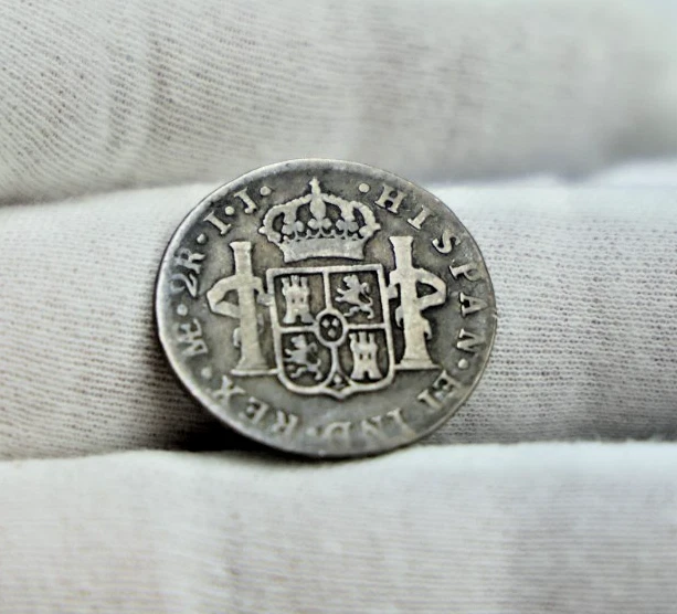 Серебряная монета испанский колониальный 2 реала 1800 г. - Изображение 2 из 2