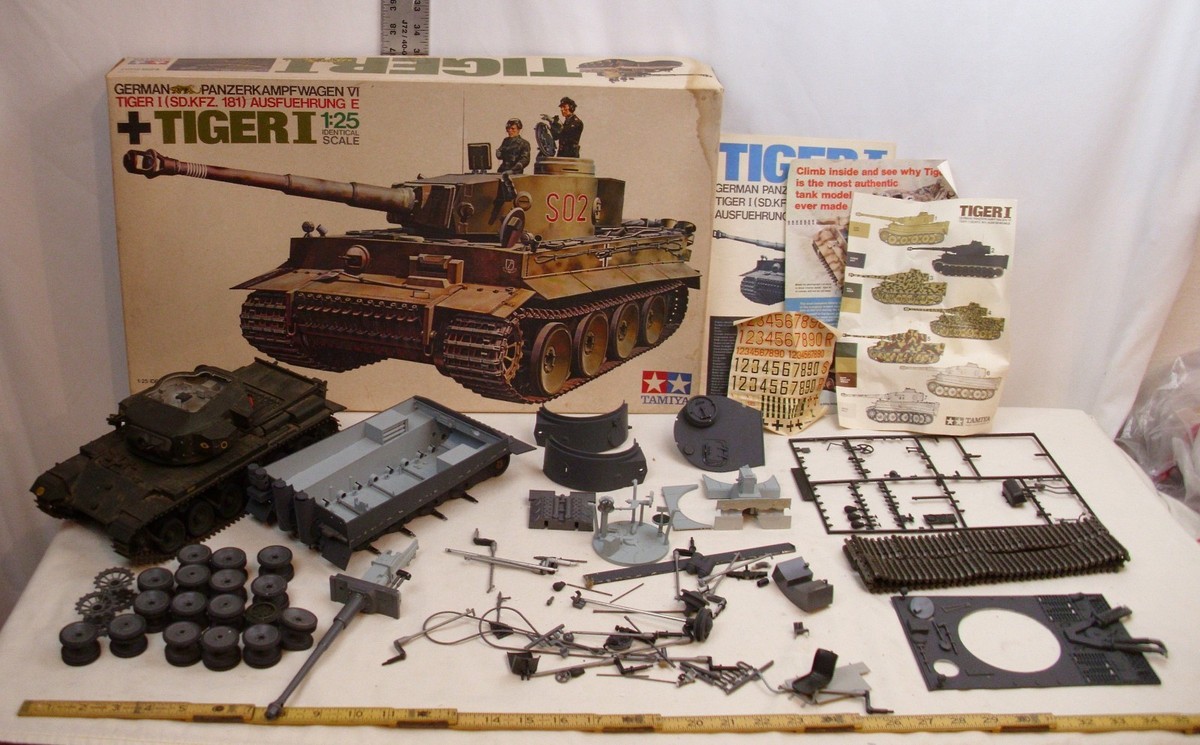 TAMIYA GERMAN KING TIGER PANZER I TANK WWII MILITARY MODEL KIT 1