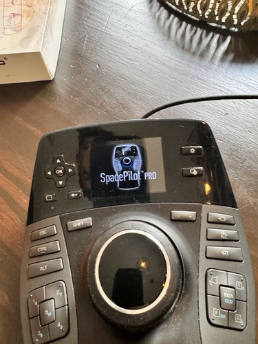 3Dconnexion SpacePilot Pro 3D Mouse - CAD SpaceMouse with LCD screen - Picture 2 of 9