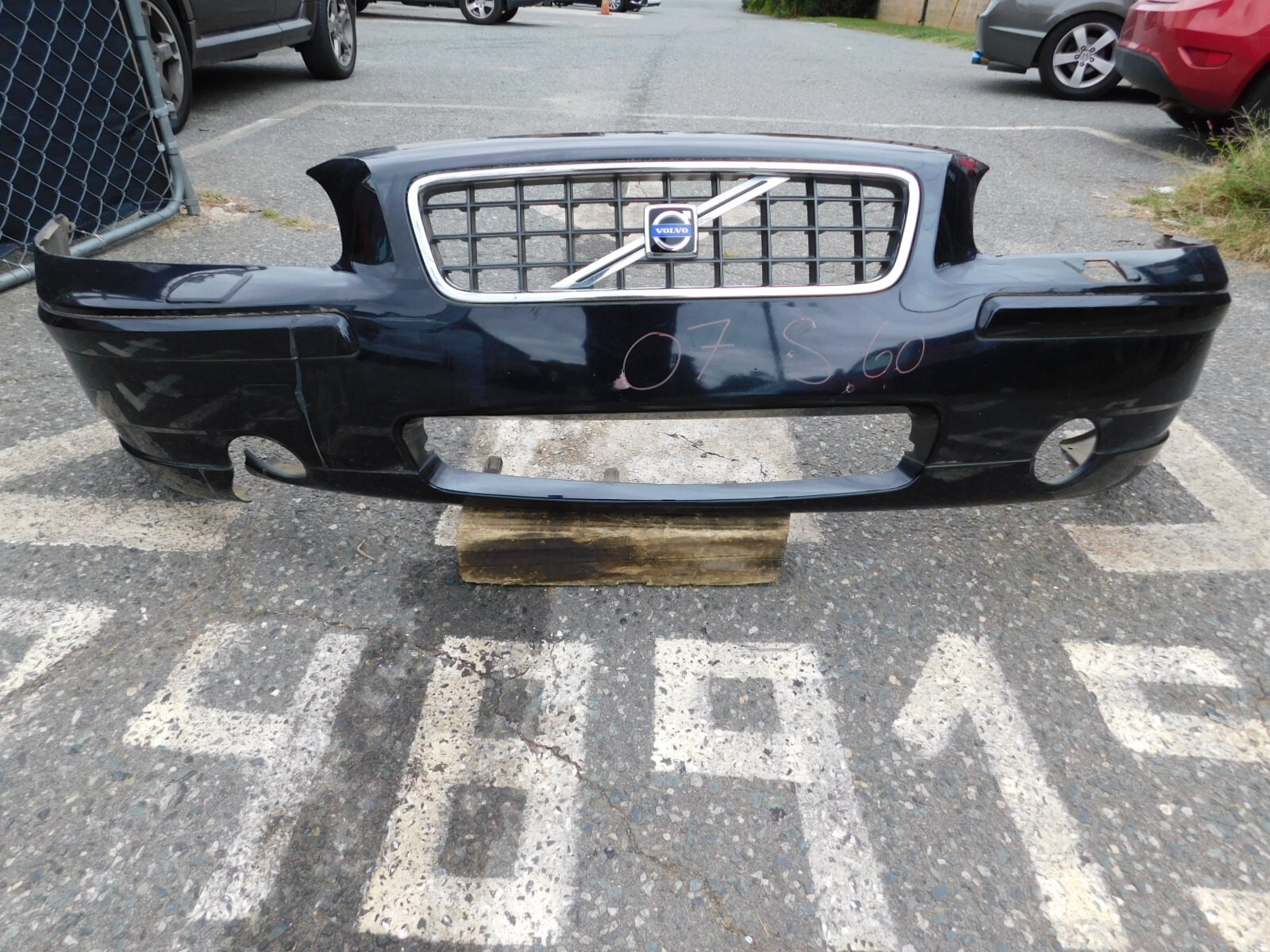 2006-2009 VOLVO S60  FRONT BUMPER COVER GRILL OEM  06-09