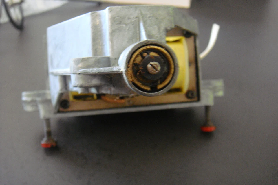 Lenco moteur 110v/220V VINTAGE 1960 mAde in suisse - Photo 4/4