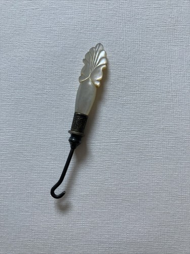 ANTIQUE VICTORIAN MOTHER OF PEARL AND METAL BUTTON /GLOVES HOOK - Picture 10 of 11