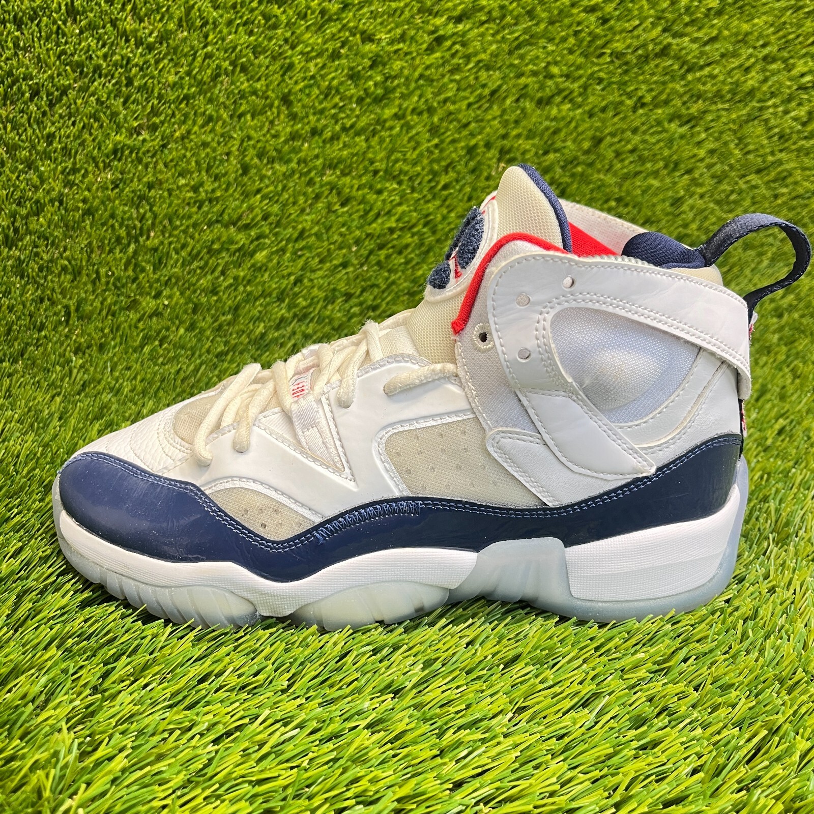 Nike Air Jordan Jumpman Two Trey Boys Size 7Y White Basketball Shoes Sneakers