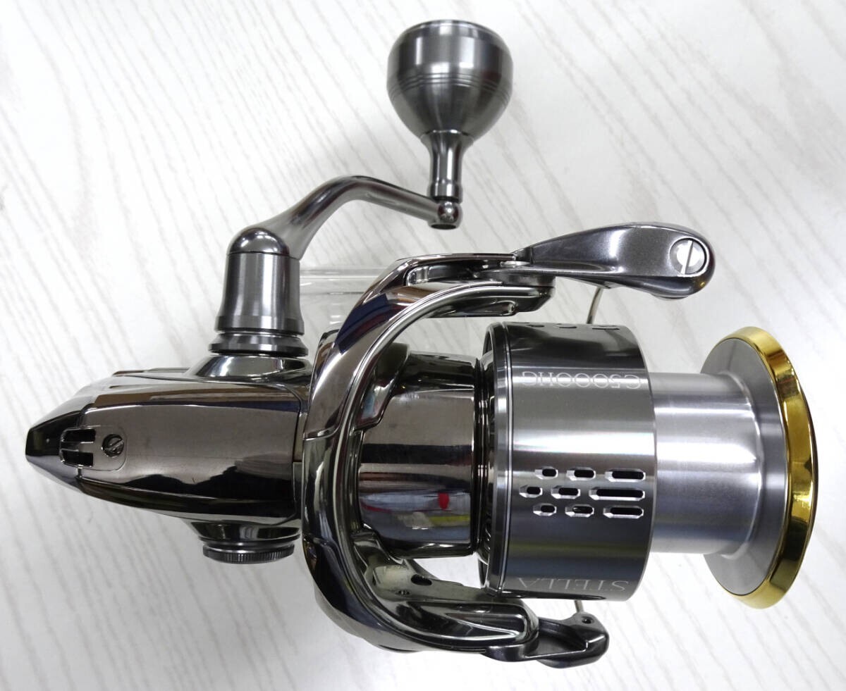 Shimano Stella C5000HG リール 専用ケース付き Shimano Stella C5000HG リール 専用ケース付き - メルカリ