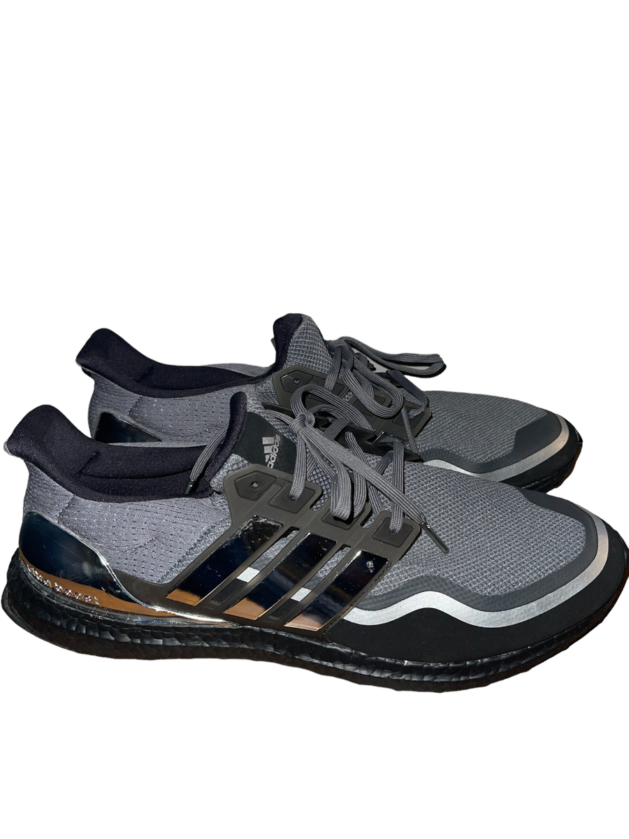 adidas gazelle silver green womens Adidas Men's Ultraboost 5X Sneaker in Dark Blue/Cloud White/Halo Silve –  Mitten Running Co main image 0