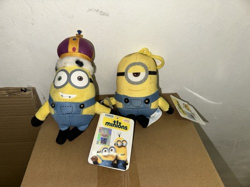 Minions knuffige Plüsch Minions / Gebraucht! mit Etikett + Plastik Figur