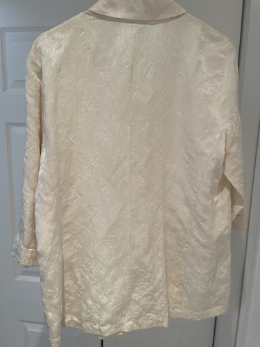 CHICO’S DESIGN Silk/Linen Ivory Button Up Blouse W/Tonal Embroidery Size Large-2 - Picture 6 of 10